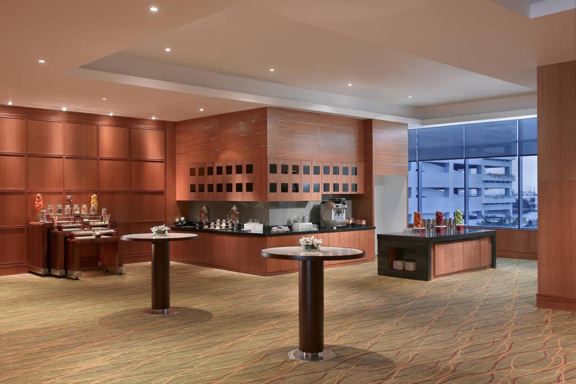 Jw Marriott Hotel Medan Étterem fotó